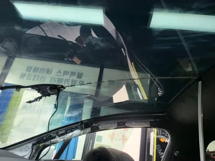 영종도 테슬라 모델x 레이노 S9 틴팅 시공! 어마어마하게 커다란 전면 유리를 한장시공으로?