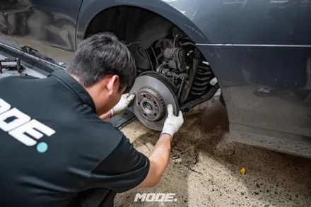 벤츠 E300 브레이크 오일 교환! (feat. TRW DOT 4)  분당 모드개러지 / 성남 분당, 서현, 판교,