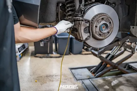 벤츠 E300 브레이크 오일 교환! (feat. TRW DOT 4)  분당 모드개러지 / 성남 분당, 서현, 판교,