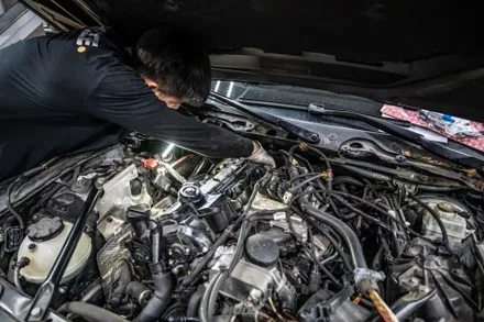 분당 엔진 헤드커버 가스켓 교환 BMW 528i 오일 누유의 시작점 / 성남시 분당구 서현동