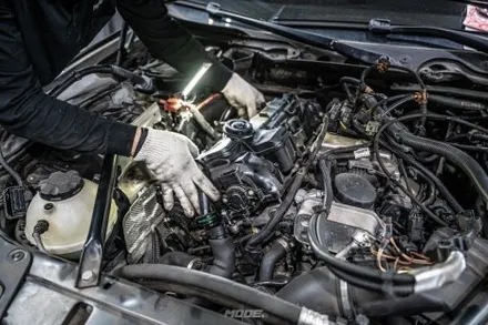 분당 엔진 헤드커버 가스켓 교환 BMW 528i 오일 누유의 시작점 / 성남시 분당구 서현동