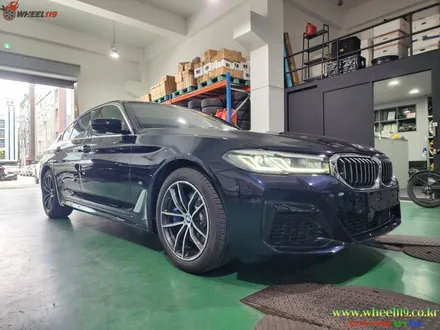 BMW 523d M Sport 블랙유광 휠도색 / BMW / 5시리즈 / 부천, 광명