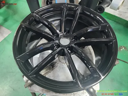 BMW 523d M Sport 블랙유광 휠도색 / BMW / 5시리즈 / 부천, 광명