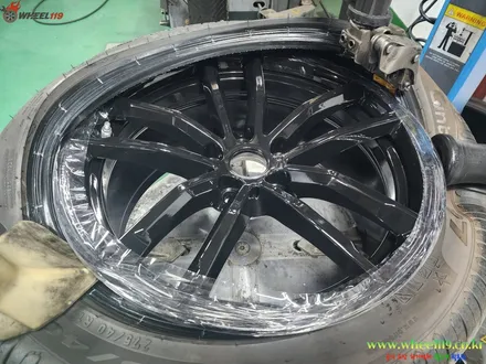 BMW 523d M Sport 블랙유광 휠도색 / BMW / 5시리즈 / 부천, 광명