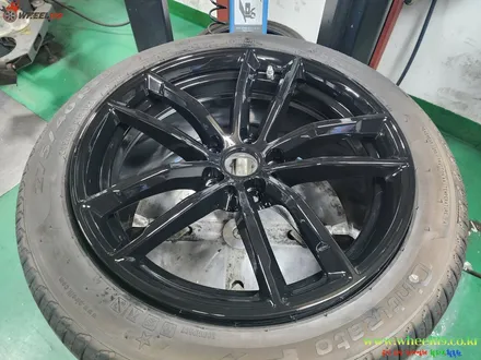 BMW 523d M Sport 블랙유광 휠도색 / BMW / 5시리즈 / 부천, 광명
