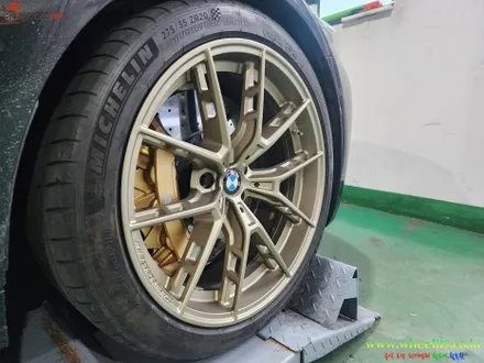 BMW F90 M5 컴페티션 CS 골드 브론즈 휠도색 / BMW / M5 (F90) / 부천, 광명