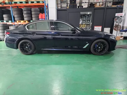 BMW 523d M Sport 블랙유광 휠도색 / BMW / 5시리즈 / 부천, 광명