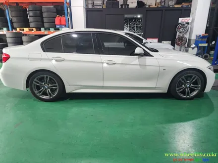 bmw f30 320i 휠복원 순정 색상으로 도색 / BMW / 3시리즈 (F30) / 부천, 광명