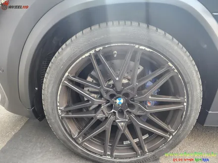 휠도색 bmw x6m 블랙 유광 휠 기스 휠복원(휠수리) / BMW / X6 / 부천, 광명