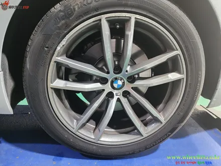 bmw 휠도색 g30 520d 화이트 차량에 잘 어울리는 고스트 크롬으로 자동차 휠 도색 후기 / BMW / 5시리즈 (G30) / 부천, 광명