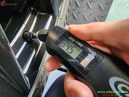 휠복원 렉서스 nx450h+ f sport 휠도색 으로 복원 가능 휠 도색 방법 확인하세요 / 부천, 광명