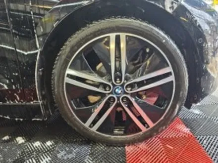 BMW I3 프리미엄 세차 케어 - 비자국까지 말끔하게 외장 관리는 대덕구 비래동 문디테일링 / 대전 대덕구 비래동