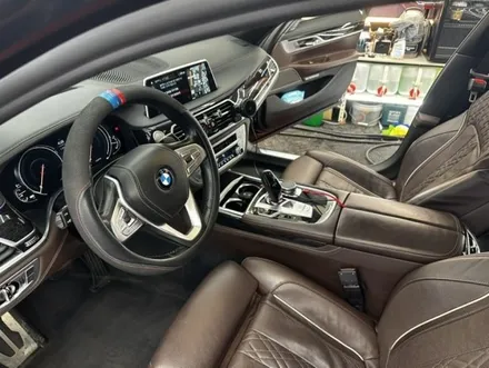BMW 7시리즈 플레티넘 케어, 전문가의 손길로 완성된 프리미엄 세차 / 대전 대덕구 비래동