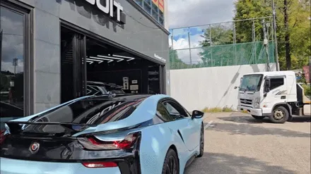 bmw i8 사틴 전체 랩핑, 기존 필름 제거부터 완벽 시공까지 (모토슈트) / 부천, 인천