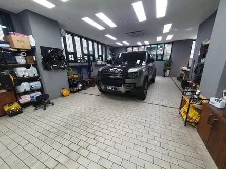 잠실 LAND ROVER DEFENDER - 디펜더 순정 블랙박스 탈거후 아이나비 QXD1PLUS 설치! / 잠실, 삼전, 송파