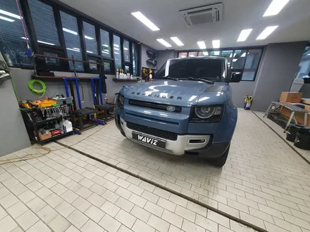 송파 LAND ROVER DEFENDER 90 - 디펜더 90 순정 블랙박스 탈거후 아이나비 QXD1PLUS 설치하였습니다. / 잠실, 삼전, 송파