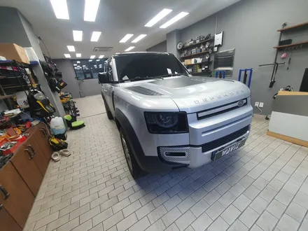 잠실 LAND ROVER DEFENDER - 디펜더 순정 블랙박스 탈거후 가성비 좋은 아이나비 Z9900 설치하세요! / 잠실, 삼전, 송파