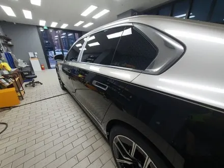 BMW 740i GLOSSY BLACK & Victor Silver DUOTONE WRAP / 잠실, 삼전, 송파