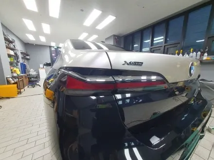 BMW 740i GLOSSY BLACK & Victor Silver DUOTONE WRAP / 잠실, 삼전, 송파