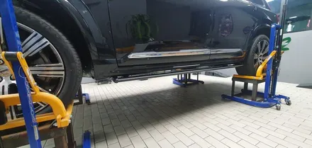 송파 VOLVO XC90 - 볼보 XC90에 꼭 필요한 옵션! 전동사이드스텝 시공 하였습니다. / 잠실, 삼전, 송파