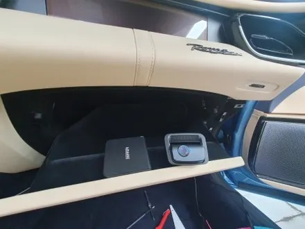 송파 FERRARI ROMA SPIDER - 로마 스파이더에 아이나비 퀀텀3 시공하였습니다. / 잠실, 삼전, 송파