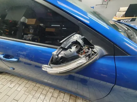 송파 HYUNDAI AVANTE - 6세대 아반떼AD 사이드미러 파손으로 교체후 랩핑! / 잠실, 삼전, 송파