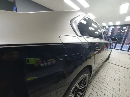 BMW 740i GLOSSY BLACK & Victor Silver DUOTONE WRAP / 잠실, 삼전, 송파