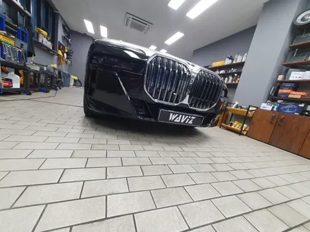 BMW 740i GLOSSY BLACK & Victor Silver DUOTONE WRAP / 잠실, 삼전, 송파