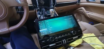송파 PORSCHE CAYENNE - 카이엔 전용 12인치 안드로이드 올인원과 2채널 블랙박스 장착! / 잠실, 삼전, 송파