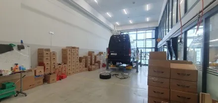 HYUNDAI SOLATI - 현대 쏠라티에 꼭 필요한 전동사이드스텝 / 잠실, 삼전, 송파