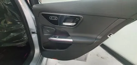 BENZ C200 4MATIC(W206) - 다가온 한파에 2열 순정형 열선시트 시공합니다. / 잠실, 삼전, 송파