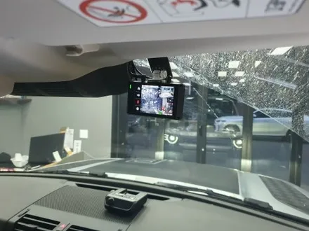 잠실 LAND ROVER DEFENDER - 디펜더 순정 블랙박스 탈거후 가성비 좋은 아이나비 Z9900 설치하세요! / 잠실, 삼전, 송파
