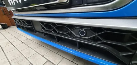 AUDI Q2 - 전방감지기가 없는 Q2에 전방감지기를 시공하였습니다. / 잠실, 삼전, 송파