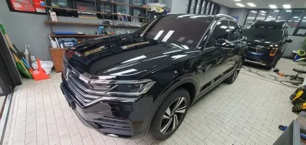 Volkswagen TOUAREG - High glossy BLACK / 잠실, 삼전, 송파