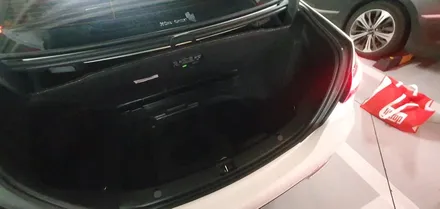 BENZ E250 w213 - 벤츠 E250의 블랙박스와 보조배터리 탈거하기! / 잠실, 삼전, 송파