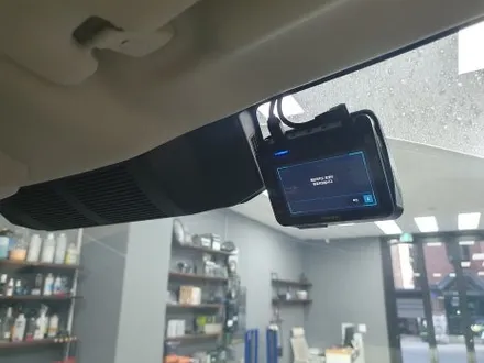 송파 LAND ROVER DEFENDER 90 - 디펜더 90 순정 블랙박스 탈거후 아이나비 QXD1PLUS 설치하였습니다. / 잠실, 삼전, 송파