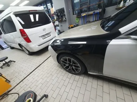 BMW 740i GLOSSY BLACK & Victor Silver DUOTONE WRAP / 잠실, 삼전, 송파