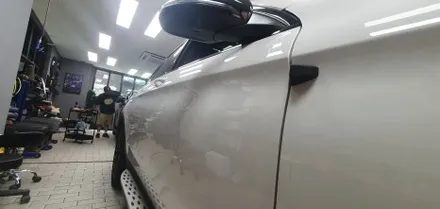 송파 BENZ GLC 250d(X253) - GLC 고객님의 차량 테러후 4채널 블랙박스와 보조배터리 시공을 결심해 주셨습니다. / 잠실, 삼전, 송파