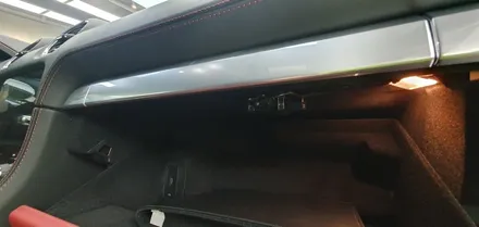 잠실 PROSCHE 718 BOXSTER GTS - 포르쉐 박스터에 거치대 사용하지 않고 2채널 블랙박스(아이나비 QXD1 PLUS) 출장 시공하기! / 잠실, 삼전, 송파