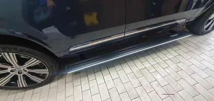 송파 VOLVO XC90 - 볼보 XC90에 국산 프리미엄 전동사이드스텝 킹스텝! 시공 완료! 중국산은 고객님께서 제외시켜 달라고 하셔서 ㅋㅋ / 잠실, 삼전, 송파