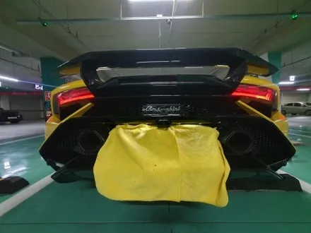 송파 LAMBORGHINI HURACAN - 람보르기니 우라칸 룸미러블랙박스와 외부형 카메라설치! / 잠실, 삼전, 송파