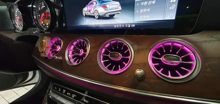 BENZ E Class(W213) - 고객님께서 구매하신 E클래스 송풍구 앰비언트를 시공해 드렸습니다. / 잠실, 삼전, 송파