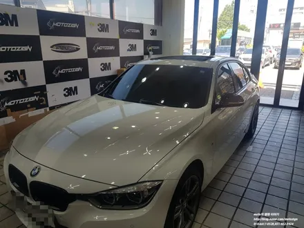 BMW 320D 블랙유광 루프스킨-모토자인 / 고양 일산서구