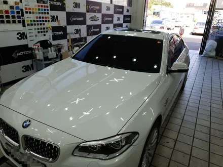 BMW F10 3M2080 블랙유광 루프스킨 - 일산/파주/운정/고양 PPF 랩핑 전문샾 모토자인 / 고양 일산서구
