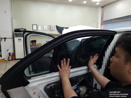 일산 벤츠 2011년 e350 다이아몬든 화이트 전체랩핑 + 블락포디 DITTO 측면 썬팅 / 고양 일산서구
