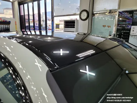 BMW i4 루프스킨은 역시 모토자인블랙PPF 시공으로 뛰어난 광택도 깔끔한 시공완료. / 고양, 일산, 김포, 파주