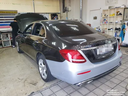 벤츠E300 앞범퍼 뒷범퍼 사고랩핑-일산PPF랩핑전문샾모토자인 / 고양 일산서구