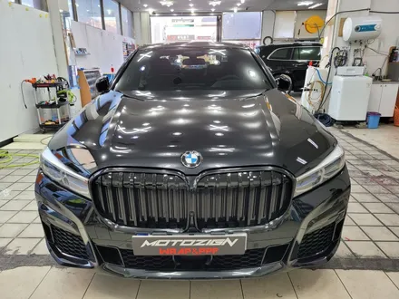 BMW 730D 자동차 보호필름 PPF필름으로 전체도장면 보호와 크롬죽이기를 한곳에서 작업완료 / 고양, 일산, 김포, 파주