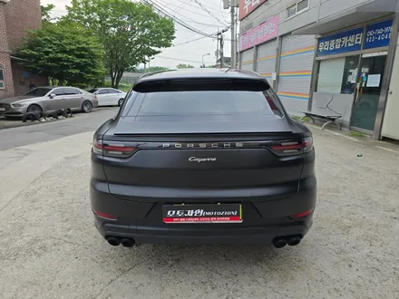 포르쉐 카이엔 화이트 색상에서 사틴블랙랩핑으로 색상 변경하기 / 고양 일산서구