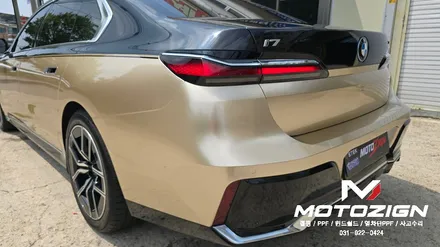 일산 BMW i7 PPF 시공｜본넷·전휀더 보호PPF와 하단 듀오톤 랩핑으로 완성한 고급스러운 변화 모토자인 / 고양 일산서구